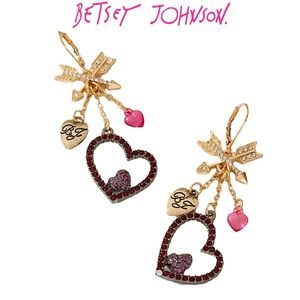 Pretty 🖤Heart🩷 Dangle Earrings❣️